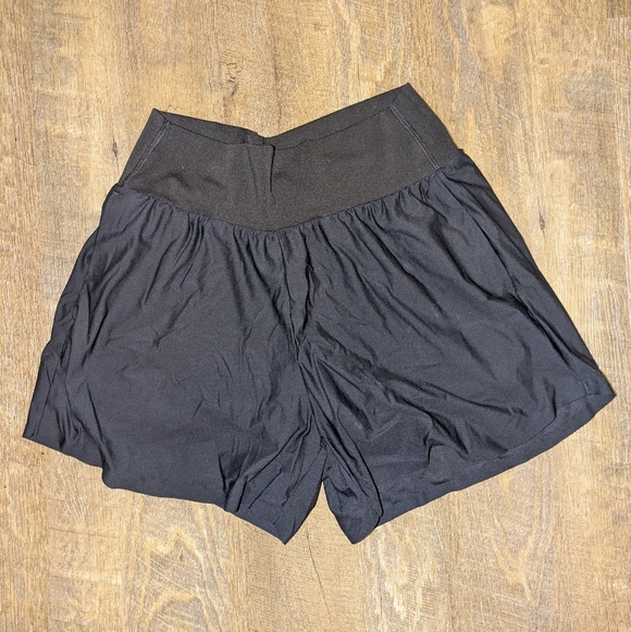 Uniqlo Pants - Uniqlo Black Athletic Shorts Size Small